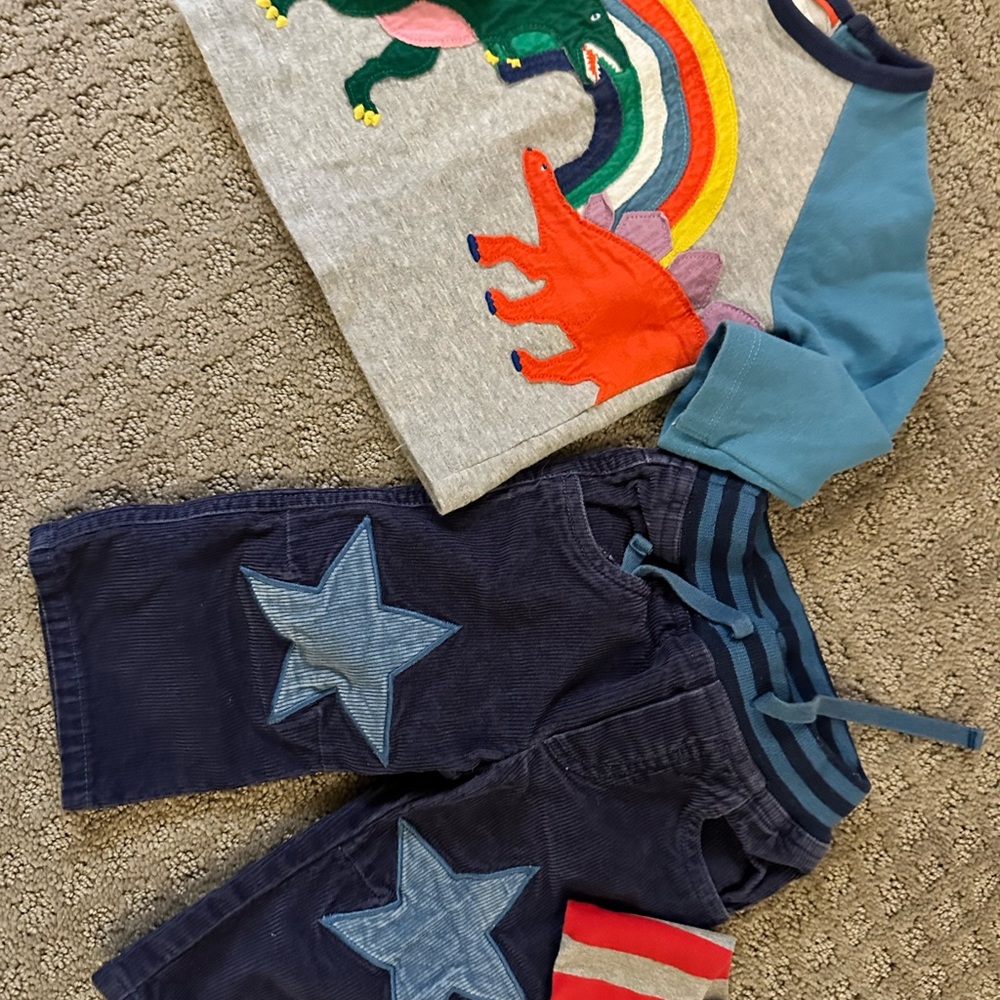 Mini Boden Dinosaur and Star Matching 3 piece Set - 6-12 months
